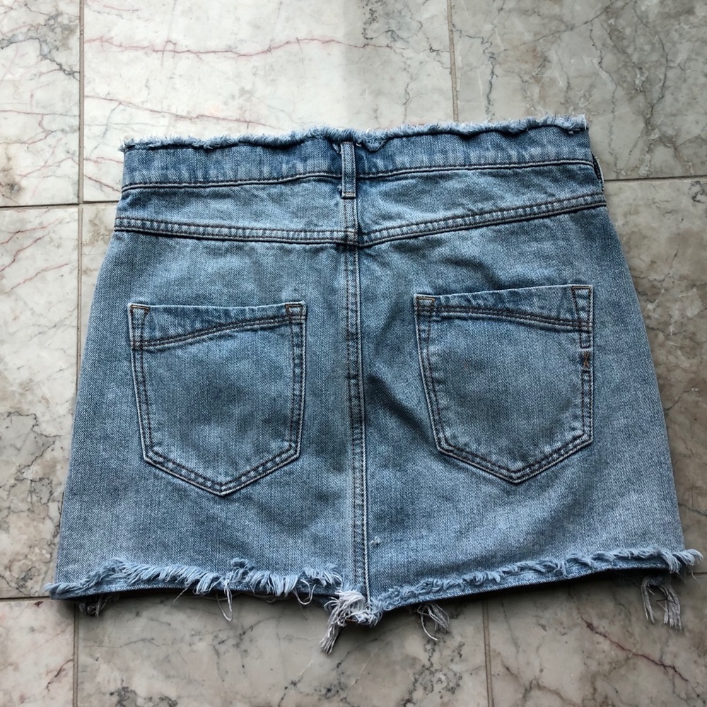Express Demin Skirt - Picture 4 of 4